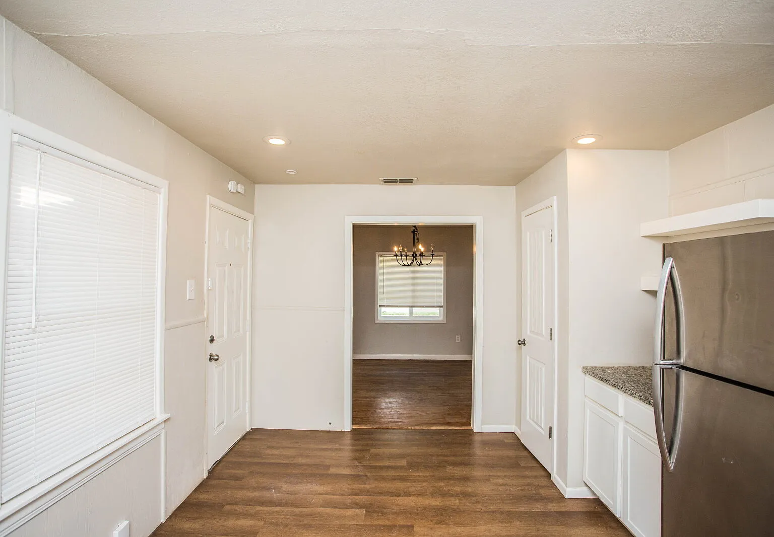 4 bed, 3.0 bath, 1596 sqft, $2,200 — Photo 4
