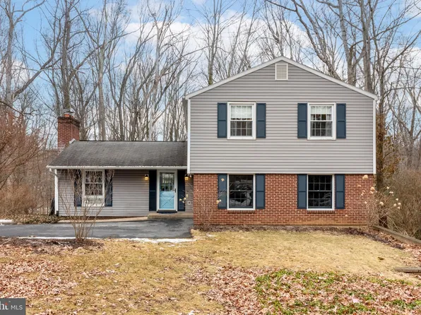 457 Sierra Ln, State College, PA 16803