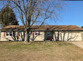 165 Ice House Hill Rd, Stevens, PA 17578