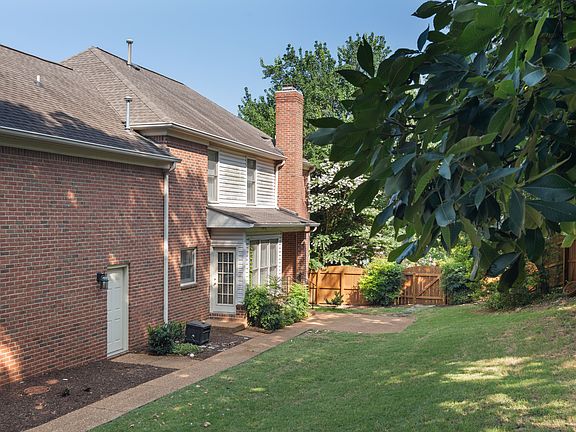 5th image of 1520 Woodfield Ct