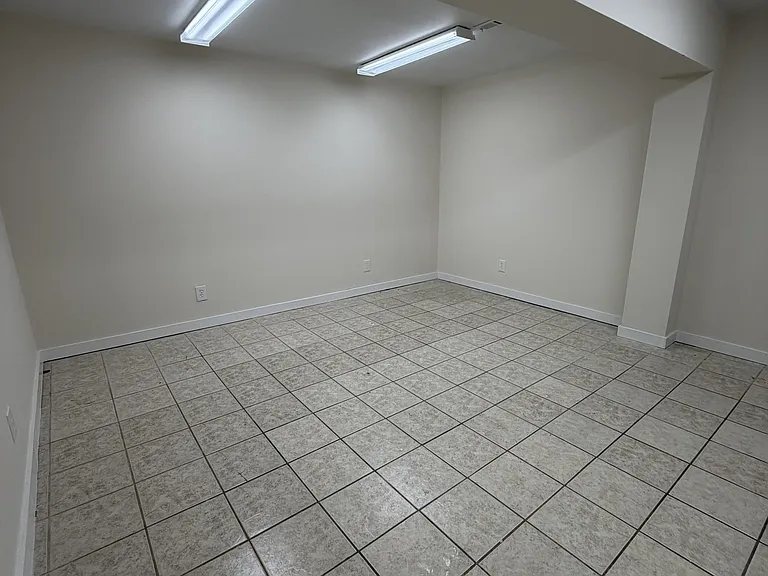 915 Main St #202 — Photo 2