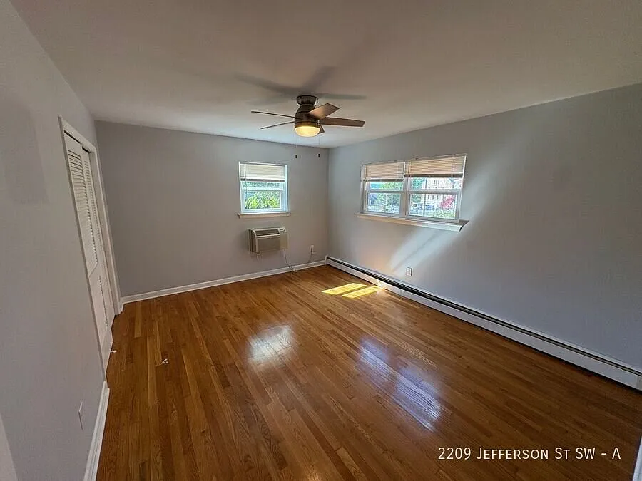 Modern 2BR / 1BA Near Downtown Roanoke! — Photo 3
