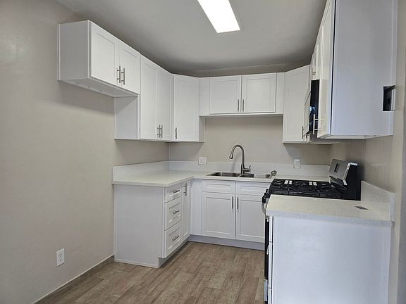 4th image of 529 W Church Ave