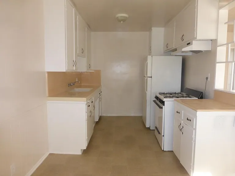 stove and refrigerator included