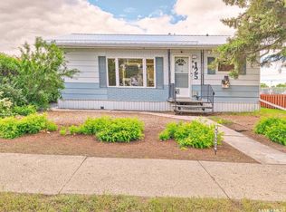 125 5th Ave W, Rosetown, SK S0L2V0