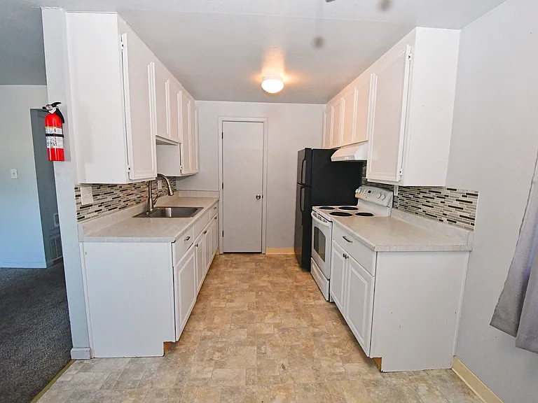 1513 N Edmonds Dr #D — Photo 5