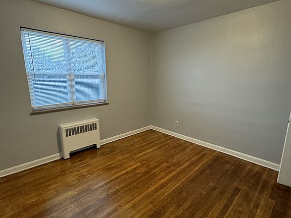3rd image of 1607 Asmann Ave APT 17