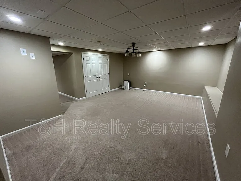 11451 Sutton Place Dr E — Photo 11