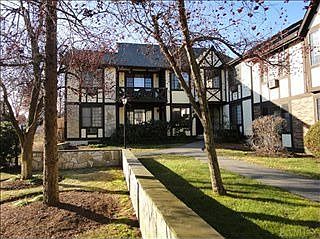 1st image of 64-5 Foxwood Dr