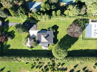 196 Oak St, Bridgehampton, NY 11932