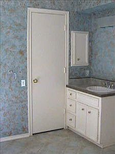 4th image of 610 Park Bend Dr