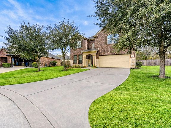 3rd image of 7 Maple Mill Ct