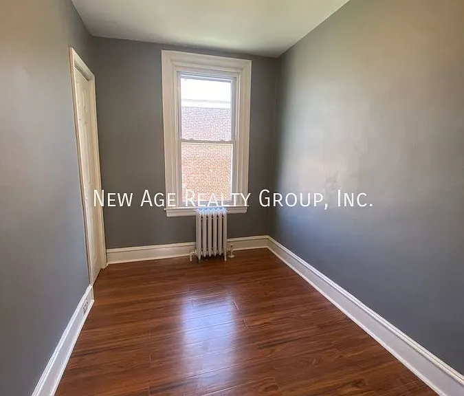 727 N 49th St — Photo 11