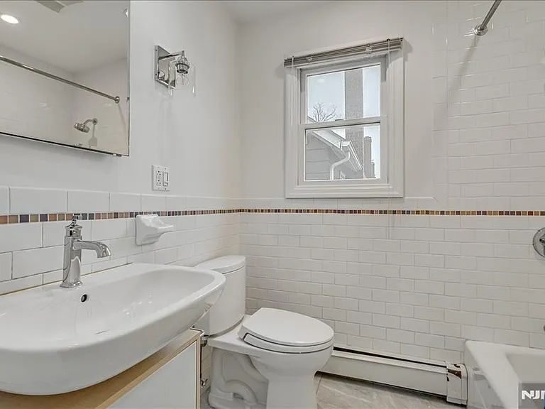 35 Field Rd — Photo 10