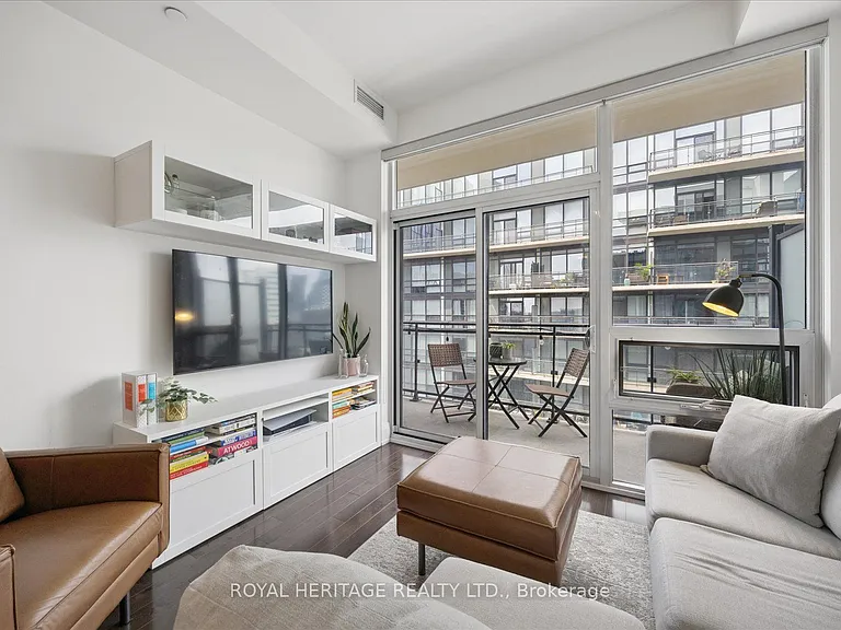 460 Adelaide St E #Penthouse 122 — Photo 13
