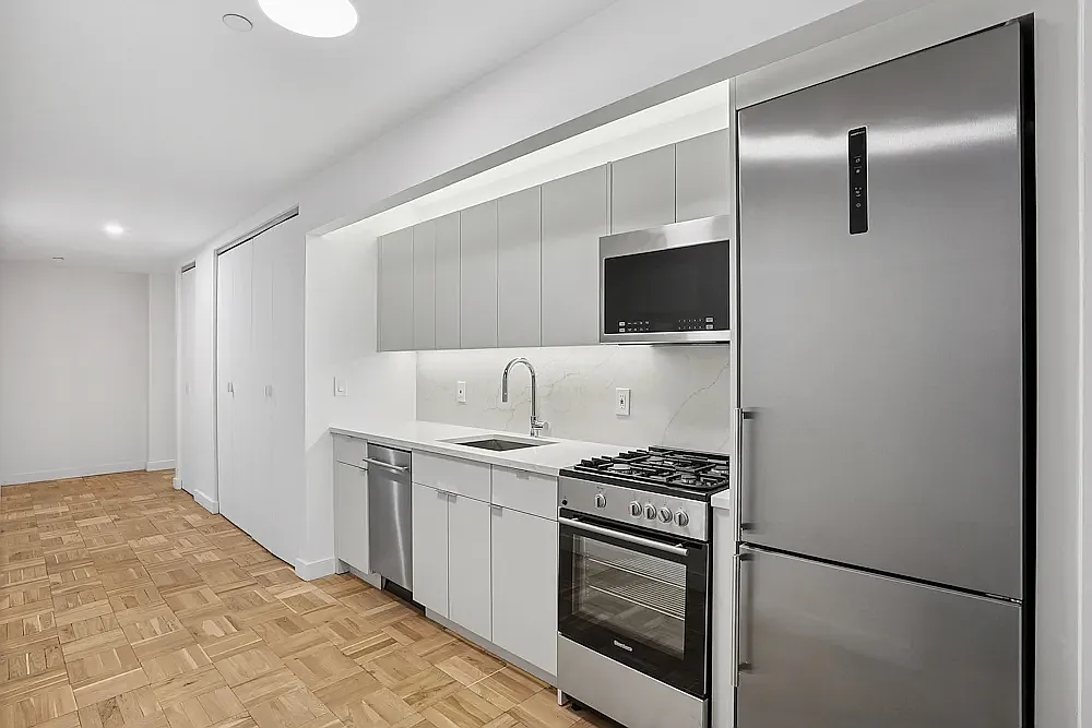 20 Exchange Place — Photo 3