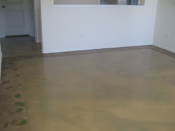 2nd image of 600 Trail Dust Dr