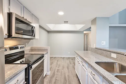 81 W Maryland Ave — Photo 34