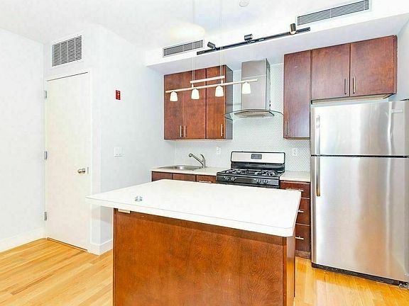 3rd image of 26 Fayette St #3B