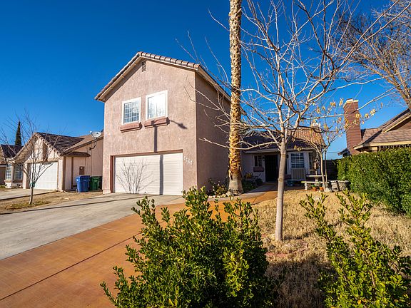 3rd image of 5031 Essex Dr