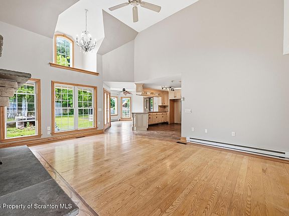 4th image of 116 Forge St