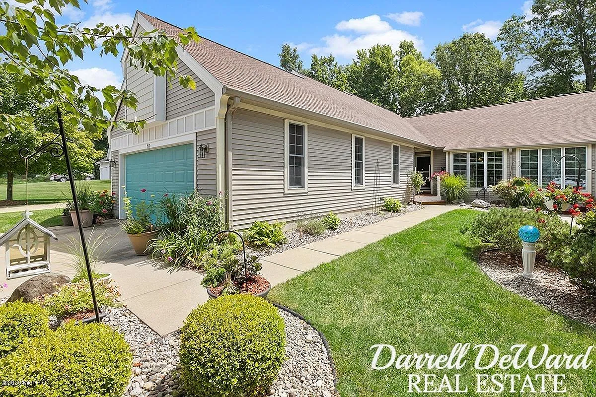 710 W Woodlawn Ave photo 1