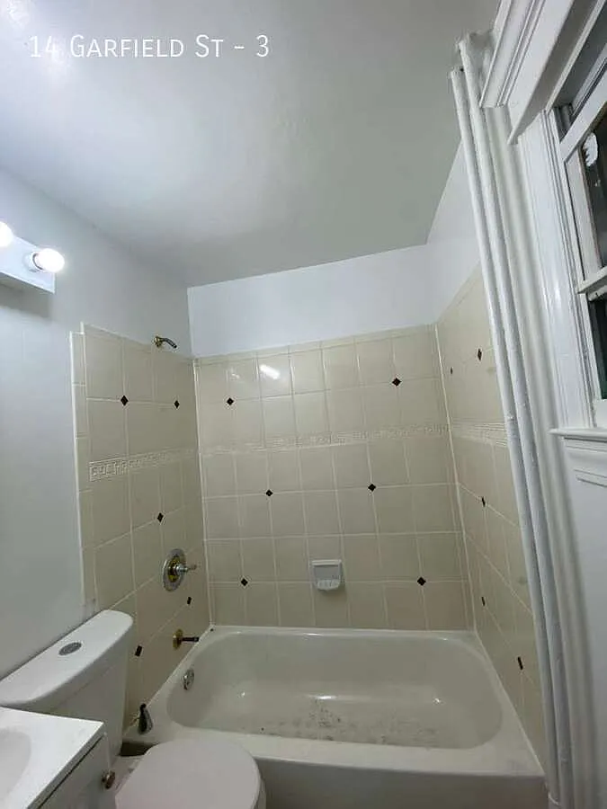 4 bed, $3,500 — Photo 3