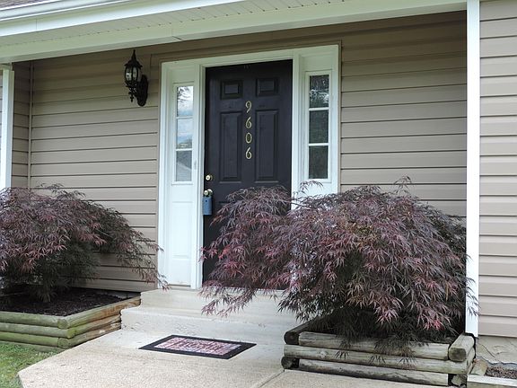 3rd image of 9606 Ashton View Dr