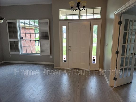 4th image of 12137 Lake Fern Dr