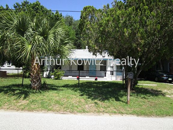 2nd image of 13 Stuart Dr