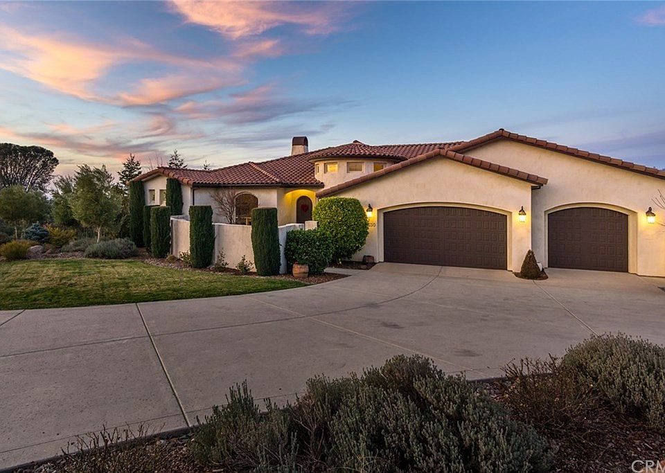 3250 Summit Ridge Ter, Chico, CA 95928