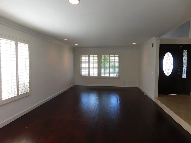 8312 Kingsdale Dr — Photo 7