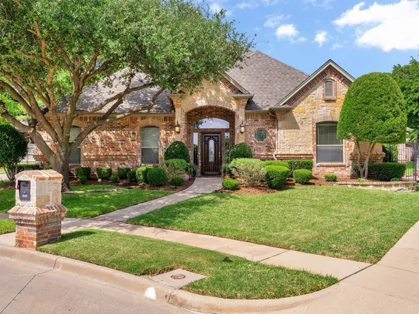 8120 Belmont Ct, North Richland Hills, TX 76182