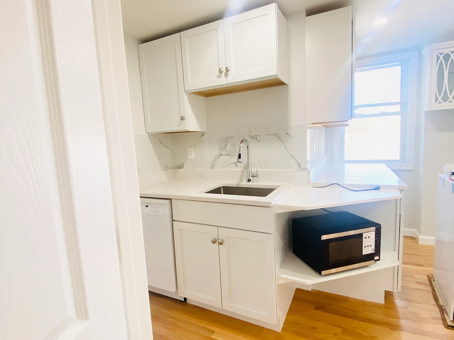 3 bed, 800 sqft, $1,100 — Photo 1