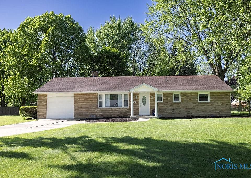 1st image of 122 Parkside Dr