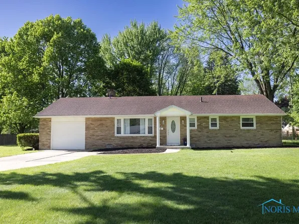 122 Parkside Dr, Swanton, OH 43558