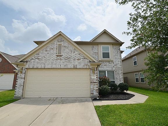 2nd image of 2711 Magnolia Hill Trl