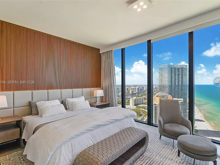 18555 Collins Ave #4305 — Photo 14