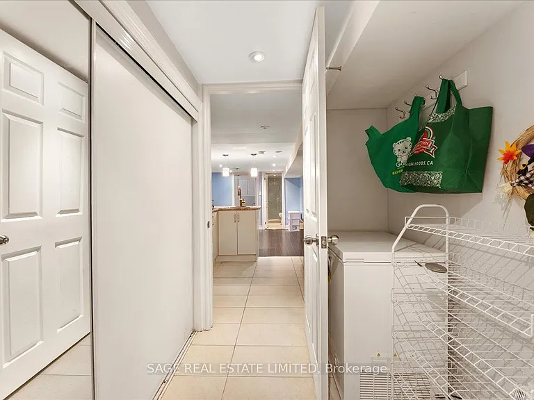 207 Cedarvale Ave #LOWER — Photo 5