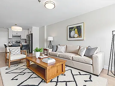 The Tides Luxury Apartments — Photo 2