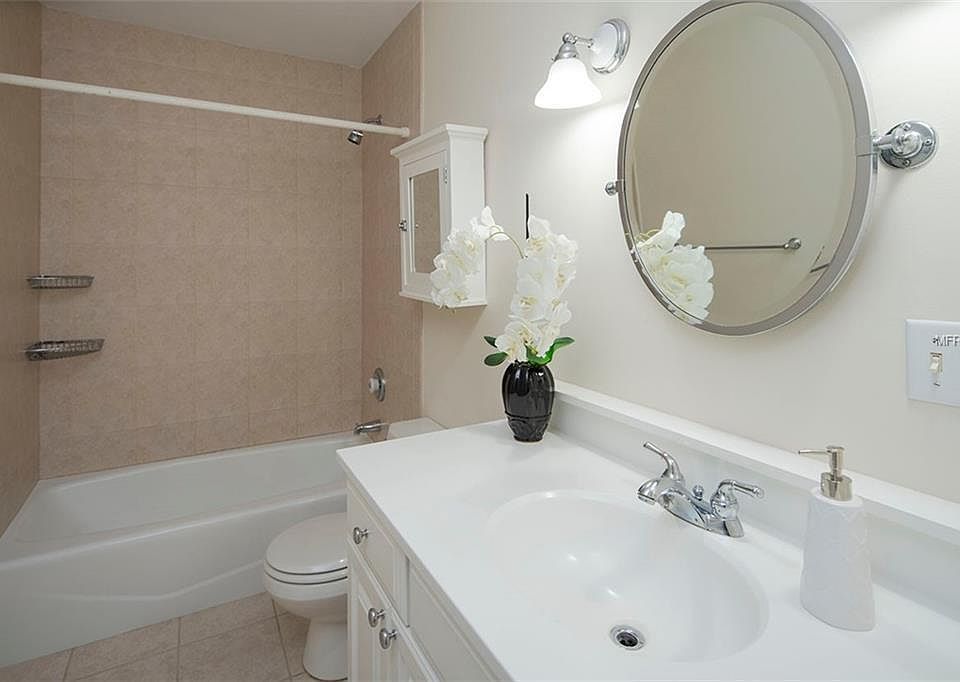 1st image of 2913 W Bayshore Ct