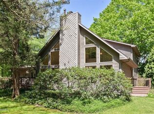 16624 Lake Shore Rd, New Buffalo, MI 49117