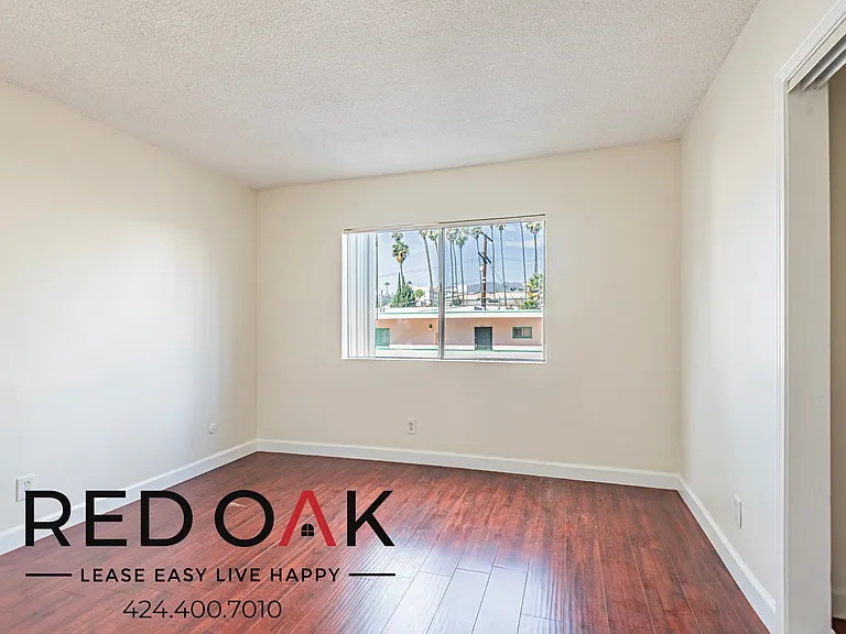 1545 N Bronson Ave #221 — Photo 7