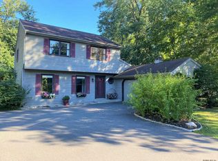 629 Timberside Ct, Albany, NY 12203