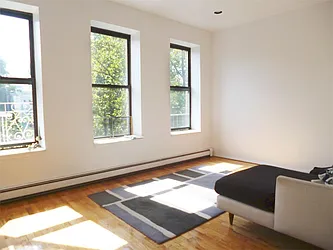 Rented by R New York