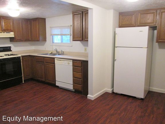 5th image of 115 Montrose St
