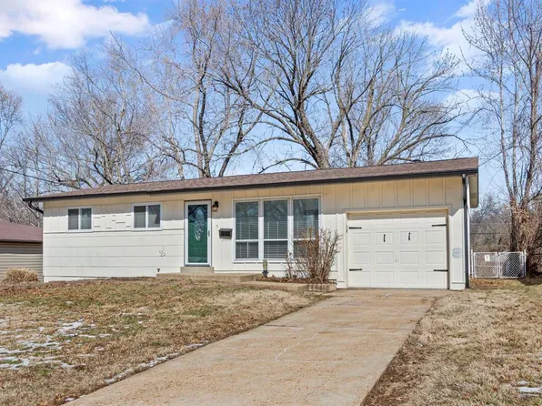 8305 Richwood Ln, Hazelwood, MO 63042