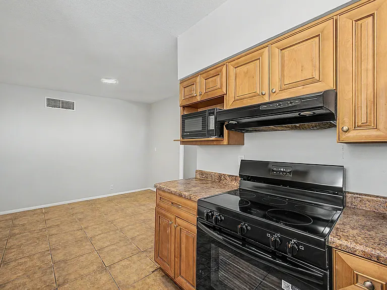 3543 W Puget Ave — Photo 8