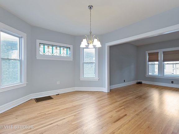4th image of 1341 S Lombard Ave
