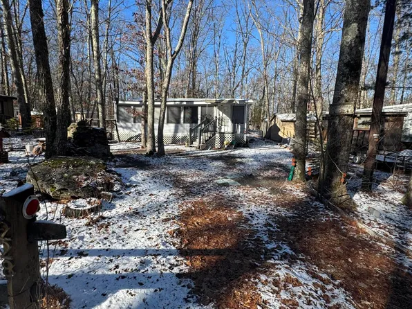 128 Navajo Ln, Shohola, PA 18458